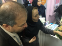 بازدید رییس گروه روانی اجتماعی و اعتیاد مرکز  بهداشت استان مرکزی از غرفه کاهش آسیب های اجتماعی وزارت بهداشت