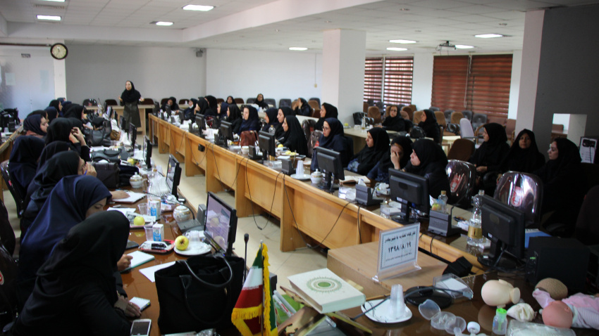 برگزاری دومین جلسه کارگاه تغذیه با شیرمادر ، سالن جلسات مرکز بهداشت استان مرکزی ، ۱۹ آبان ماه