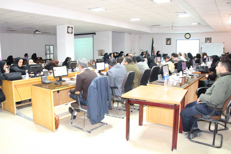 سومین جلسه پایش شاخص های شهرستان ها، سالن جلسات مرکز بهداشت استان مرکزی ، ۶ بهمن ماه