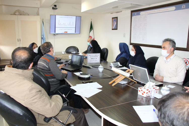 وبینار هماهنگی و ارائه گزارش عملکرد شهرستان ها (کرونا ویروس)، سالن جلسات مرکز بهداشت استان مرکزی، ۹ دی ماه