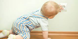 نکات ایمنی در مراقبت از کودکان+ فیلم