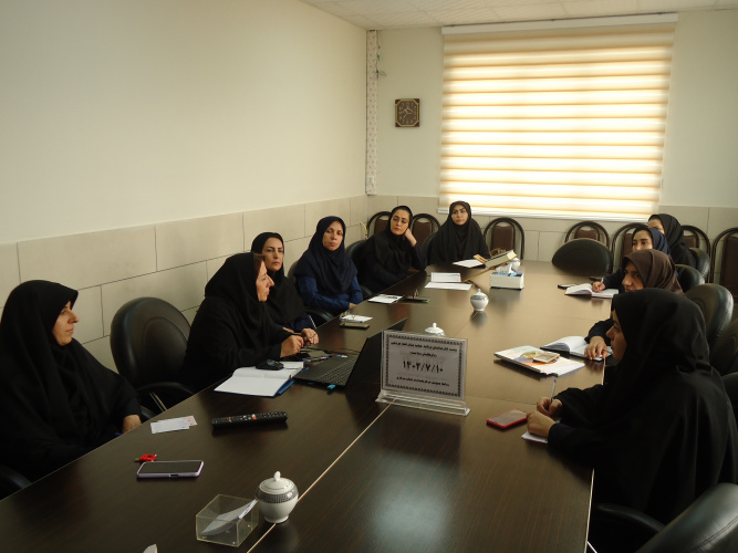 جلسه کارشناسان برنامه جلب مشارکت های اجتماعی( داوطلبان سلامت)، سالن جلسات مرکز بهداشت استان مرکزی، ۱۰ مهر ماه