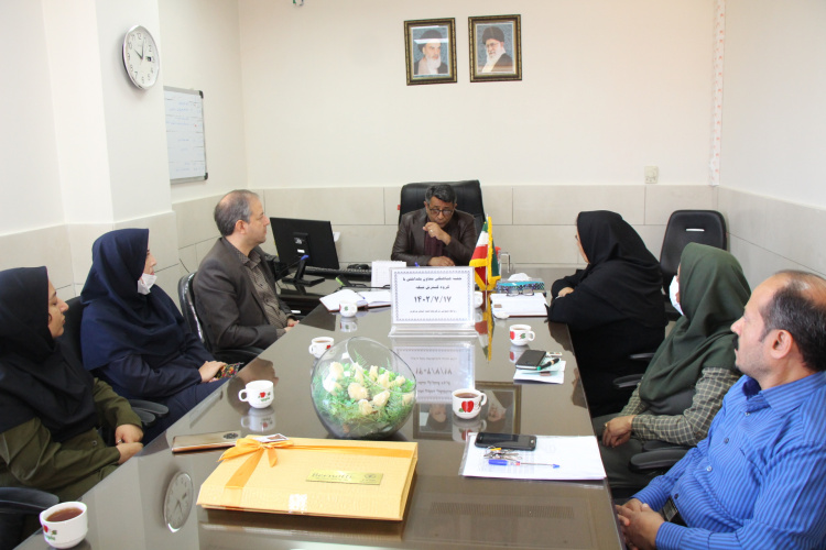 نشست هماهنگی و هم اندیشی سرپرست معاونت بهداشتی با گروه گسترش شبکه مرکز بهداشت استان مرکزی