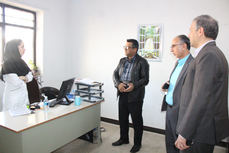 دکتر زیلابی از مرکز خدمات جامع سلامت کرهرود بازدید کرد.