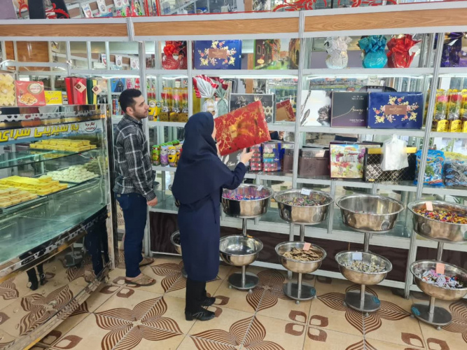 طرح تشدید نظارت  بر مراکز تهیه و توزیع مواد غذایی و اماکن عمومی بازرسان بهداشت محیط