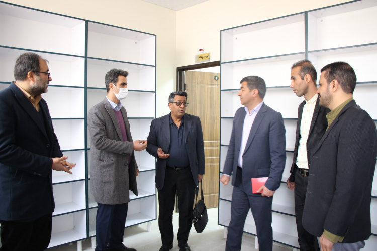 بازدید دکتر زیلابی از مرکز آماده بهره بردای  خدمات جامع سلامت شبانه روزی شماره ۱ شهرستان شازند