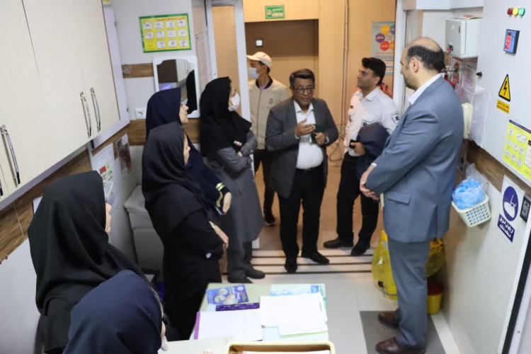 بیمارستان آیت الله طالقانی علی رغم کمبود جا و فرسودگی مکان، خدمات خوبی به مردم و مراجعین ارائه می دهد