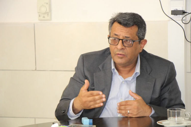 نقش عوامل زمینه ای( مدرسه و رسانه) در نهادینه سازی کنترل وزن در کودکان و نوجوانان