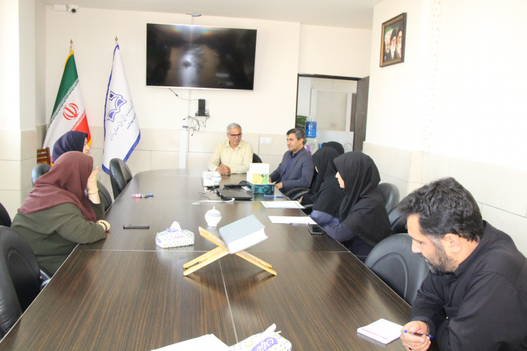 تقدیر از مادران موفق در ترویج تغذیه با شیرمادر در معاونت بهداشت