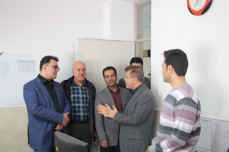 بازدید نوروزی معاون بهداشت از ستاد معاونت بهداشت؛ قدردانی از تلاش‌های کارکنان در آغاز سال جدید