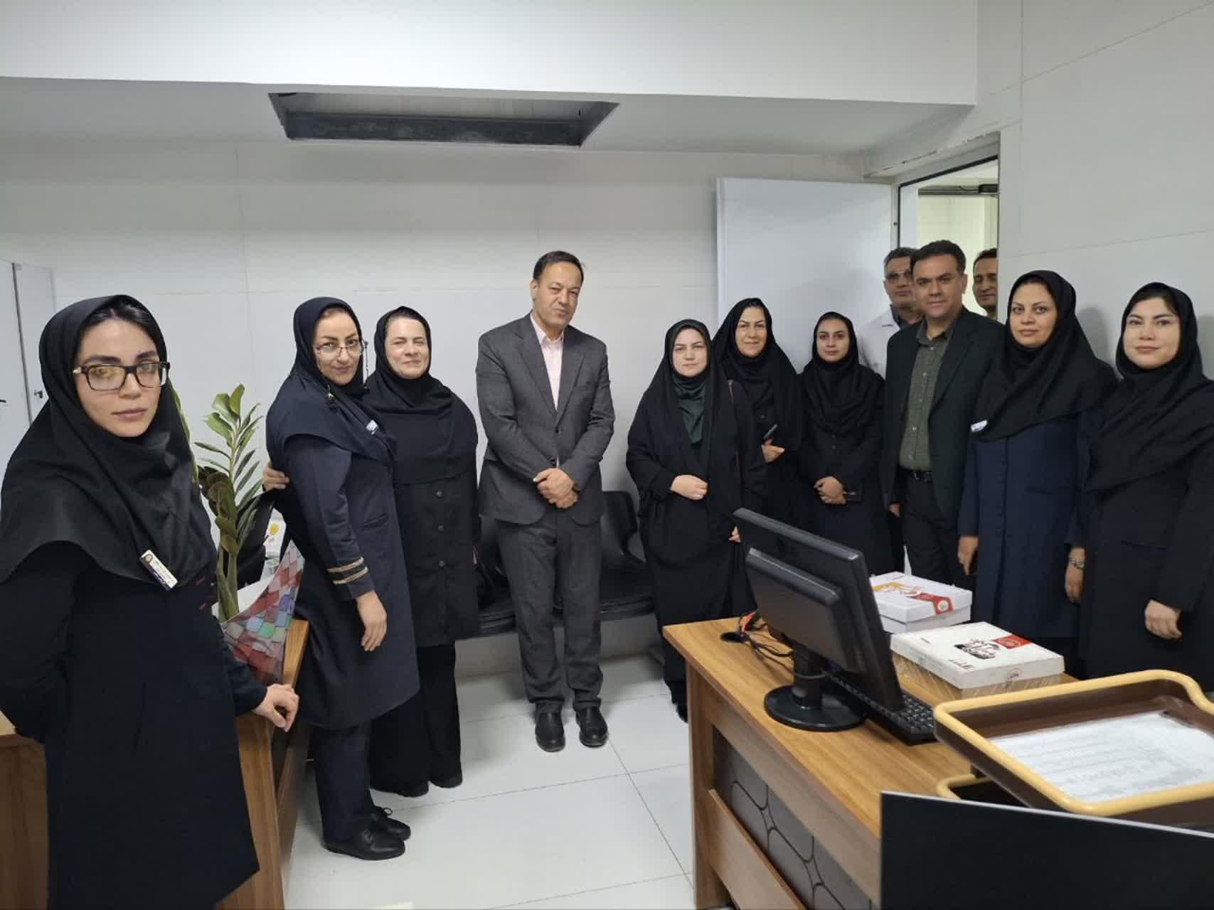 تجلیل از پرستاران بیمارستان فوق‌تخصصی زنان و زایمان سینا رضایی آشتیانی به مناسبت روز پرستار